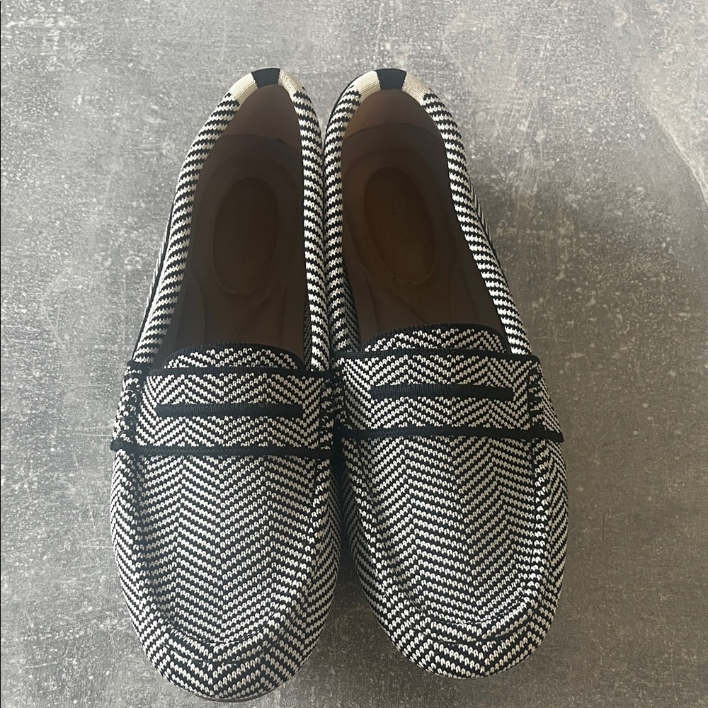 Elegant Black and White Patterned Loafers